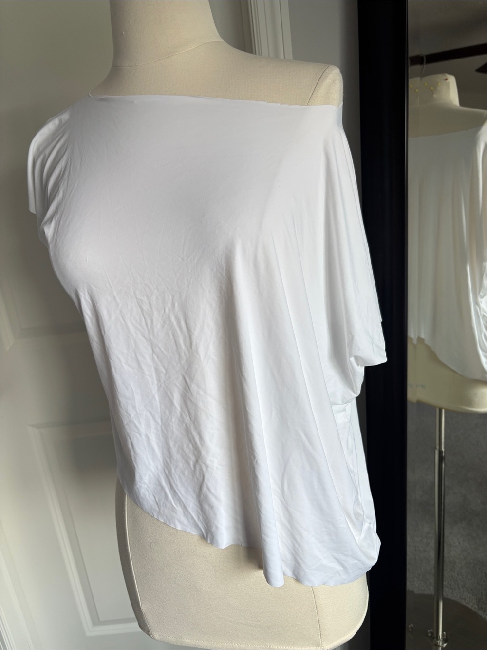 White Off-Shoulder Short Sleeve Tee super light Lycra